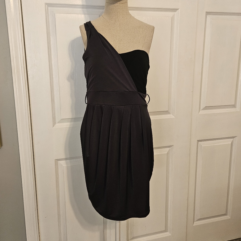Forever 21 Elegant Black One-Shoulder Dress